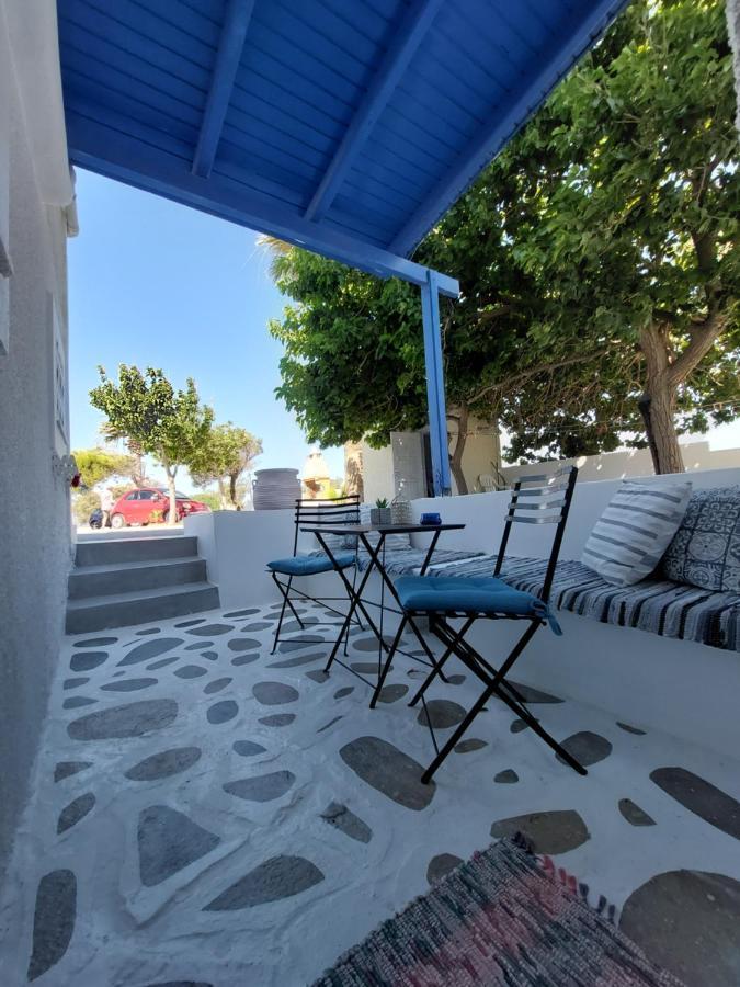 Anemelia Hotel Adamas Exterior photo